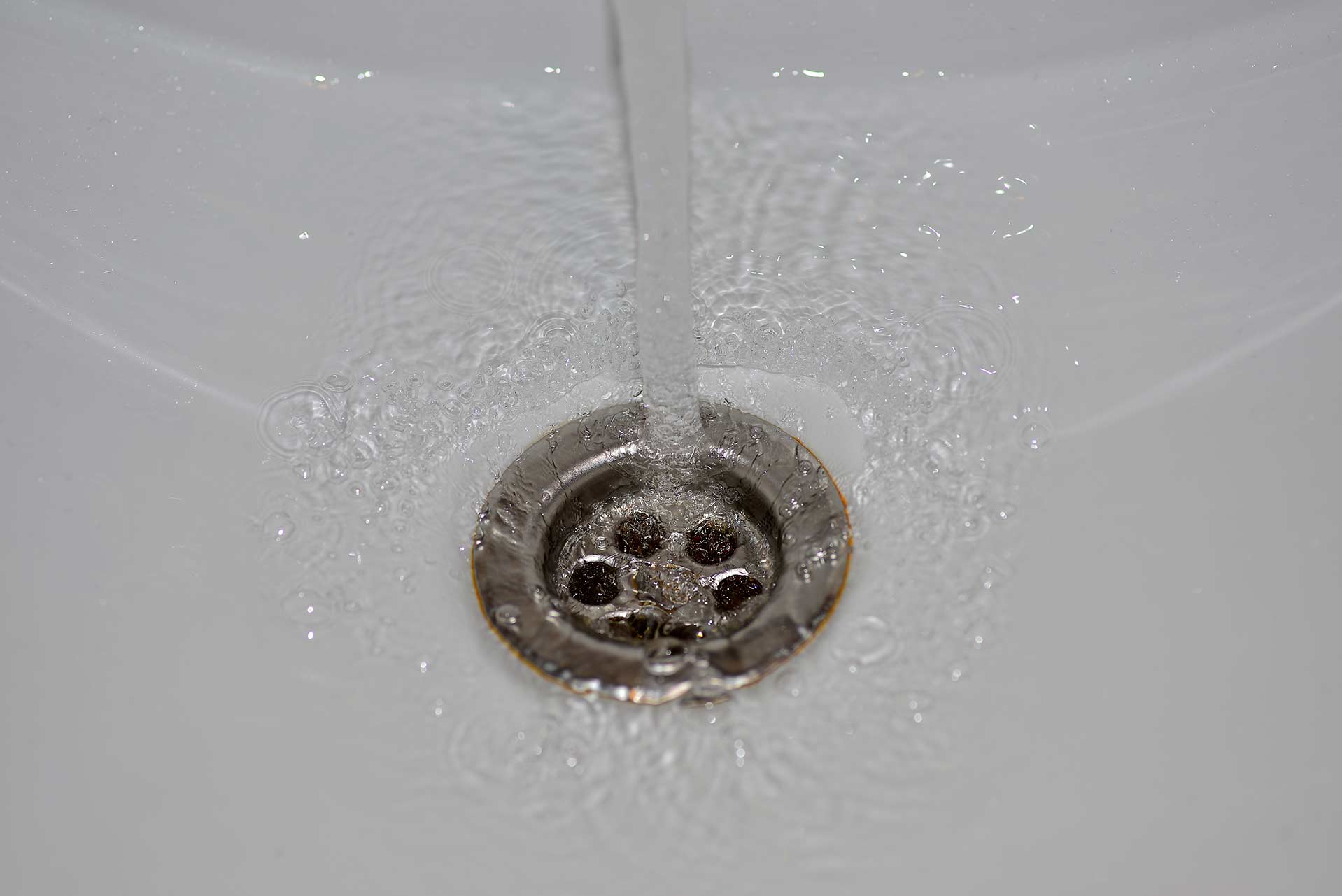 A2B Drains provides services to unblock blocked sinks and drains for properties in Cowdenbeath.